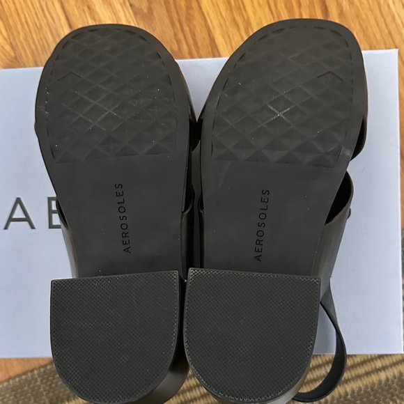 New in box. Aerosoles. Chrystie black leather sandal. 7.5 - Picture 6 of 6